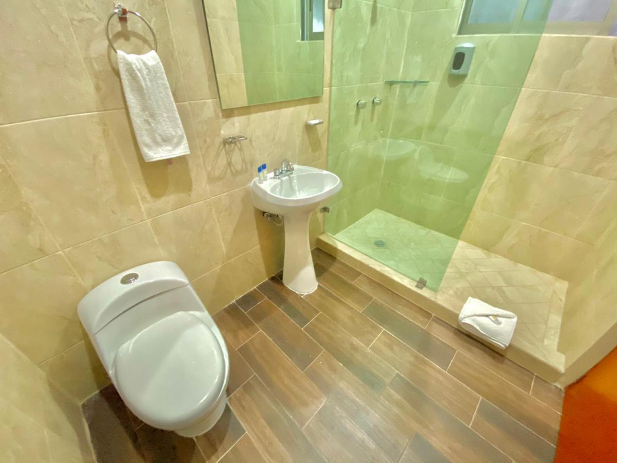 La Lola Hotel & Suites Mazatlán Εξωτερικό φωτογραφία