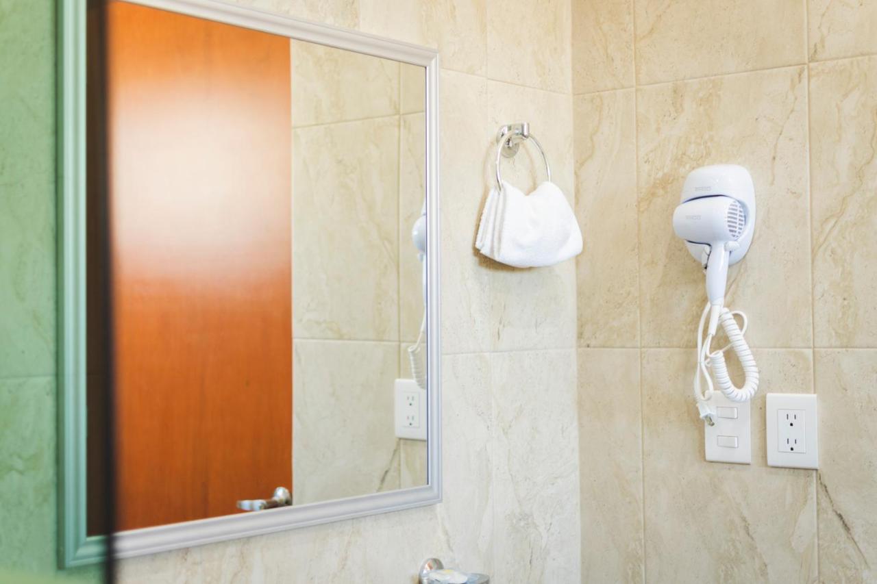 La Lola Hotel & Suites Mazatlán Εξωτερικό φωτογραφία